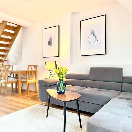 Apartament Pietrowy W Centrum Klodzka Z Darmowym Parkingiem Клодзко Екстериор снимка
