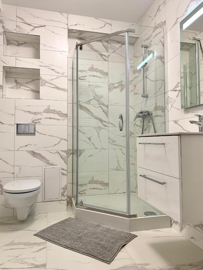 Apartament Pietrowy W Centrum Klodzka Z Darmowym Parkingiem Клодзко Екстериор снимка